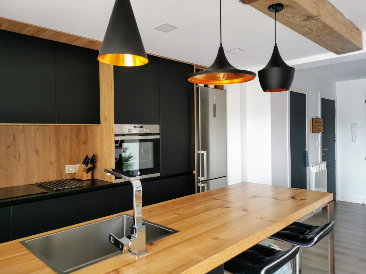 Oroel Apartment ฮากา ภายนอก รูปภาพ