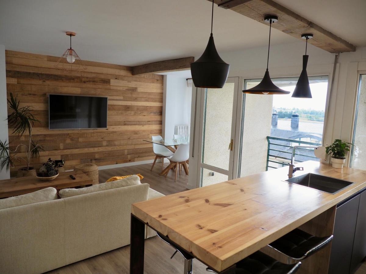 Oroel Apartment ฮากา ภายนอก รูปภาพ